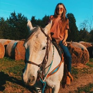 Meet your Posher, Hannah